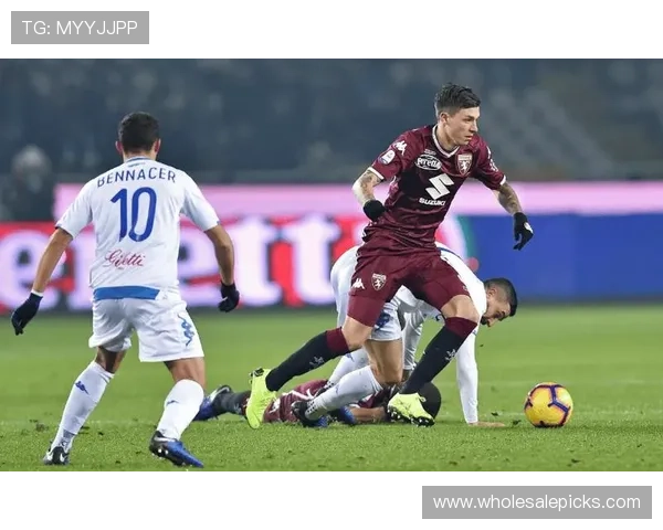 都灵队近期战绩持续向好,攻防平衡新策略备受关注 都灵队近期战绩持续向好,攻防平衡新策略备受关注