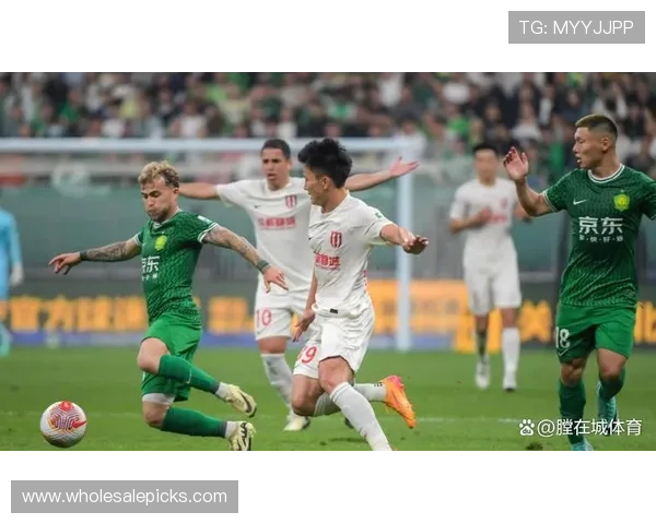 中超巅峰对决来袭，荣耀之战将引发球迷关注与期待