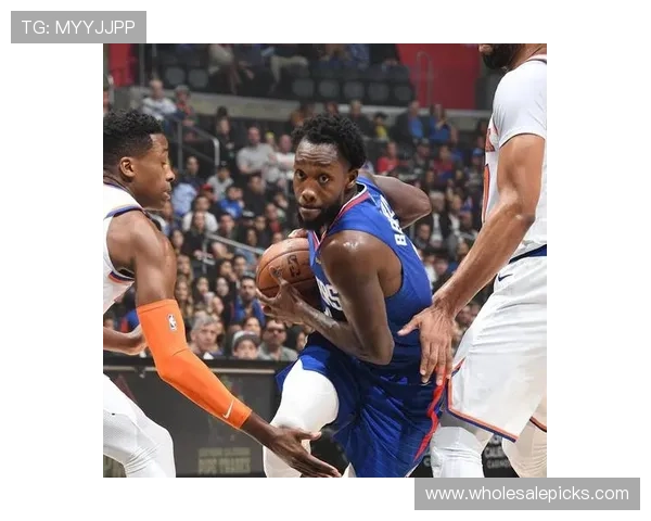 卡瓦哈尔与特莱斯在边后卫职责下出现推进与防守体系分散趋势